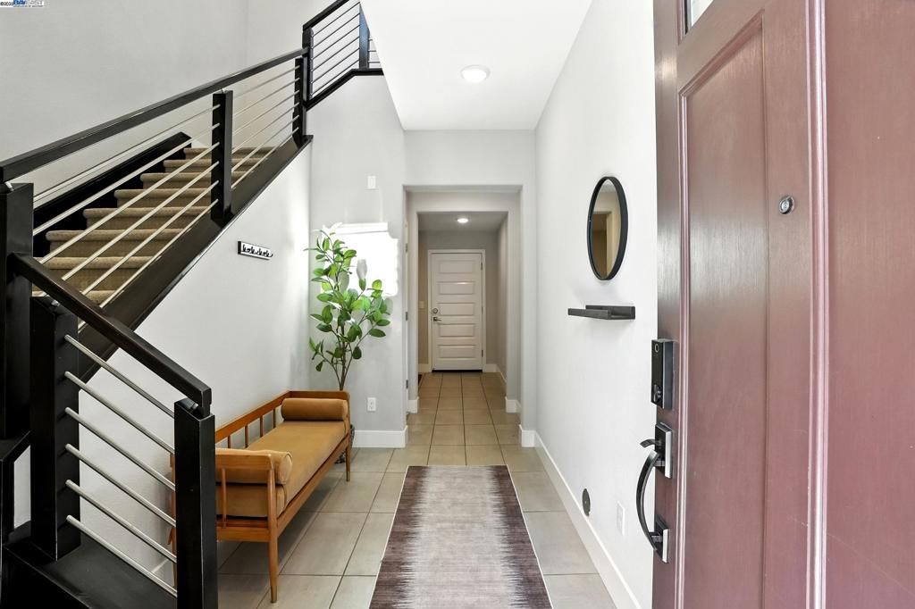Photo of 477 Mitchell Ave, Alameda, CA 94501 (MLS # 41114680)