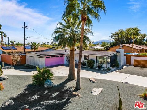 Photo of 2025 E Francis Drive, Palm Springs, CA 92262 (MLS # 26654335)