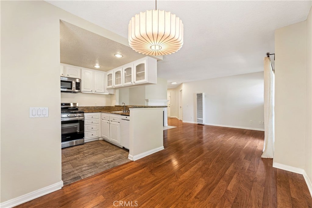 1401 N Greenbrier Road 202