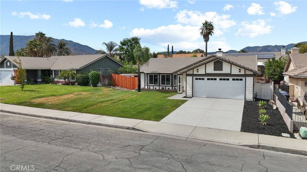 2402 W Sunrise Drive