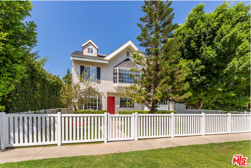 listing image 130722985987191055368