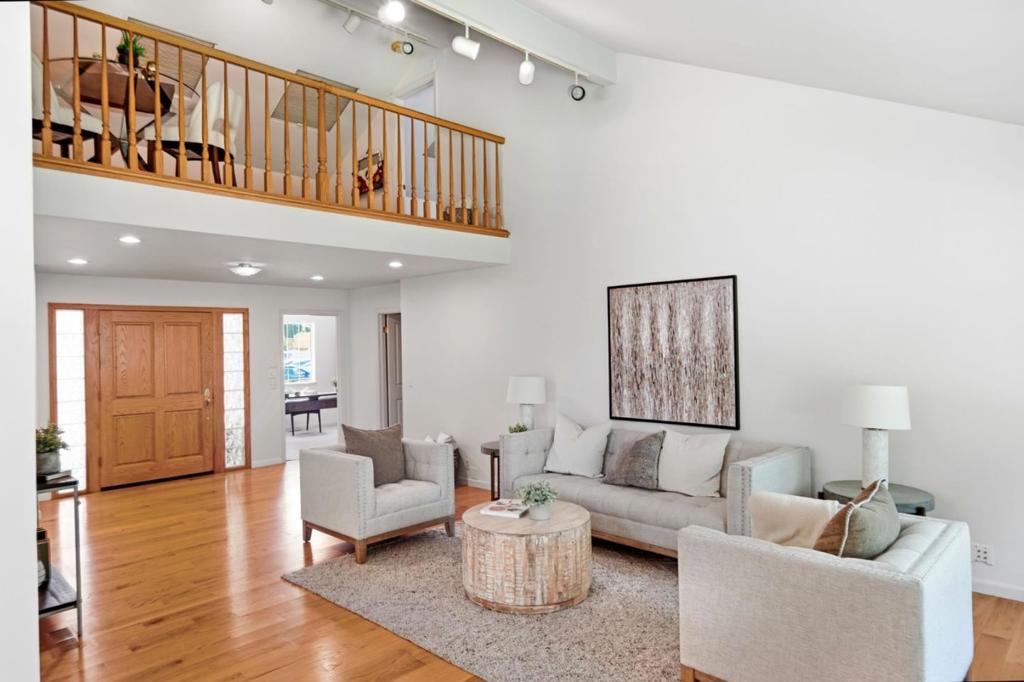 6894 Serenity Court