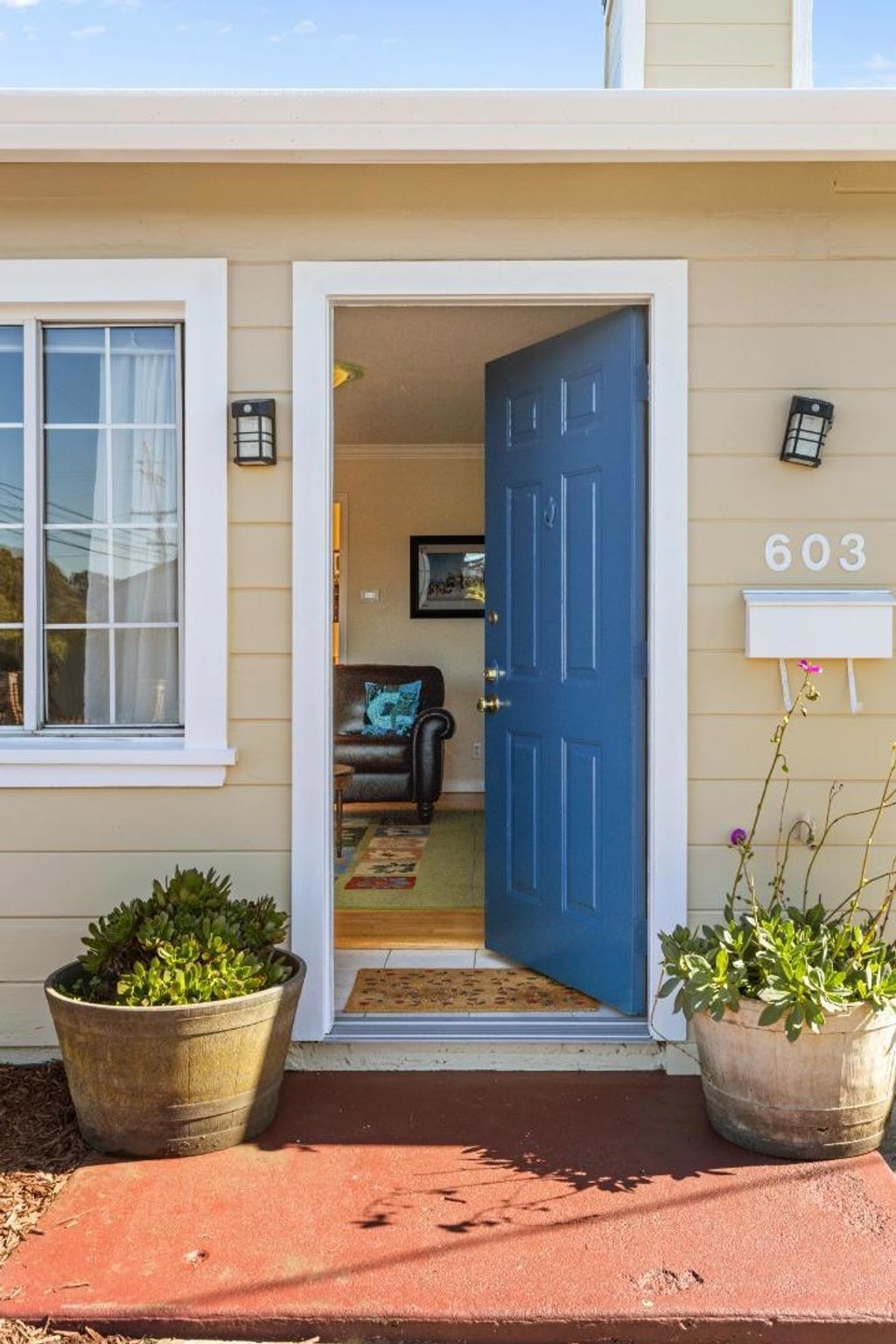 Photo of 603 Edgemar Avenue, Pacifica, CA 94044 (MLS # ML82025300)