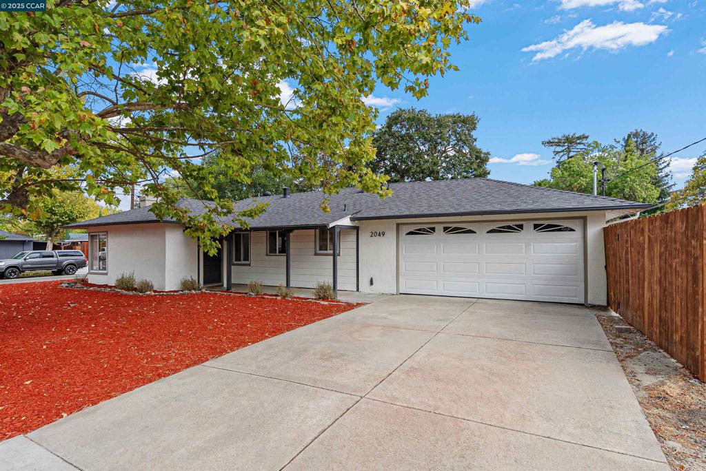 GREGORY GARDENS - Residential
