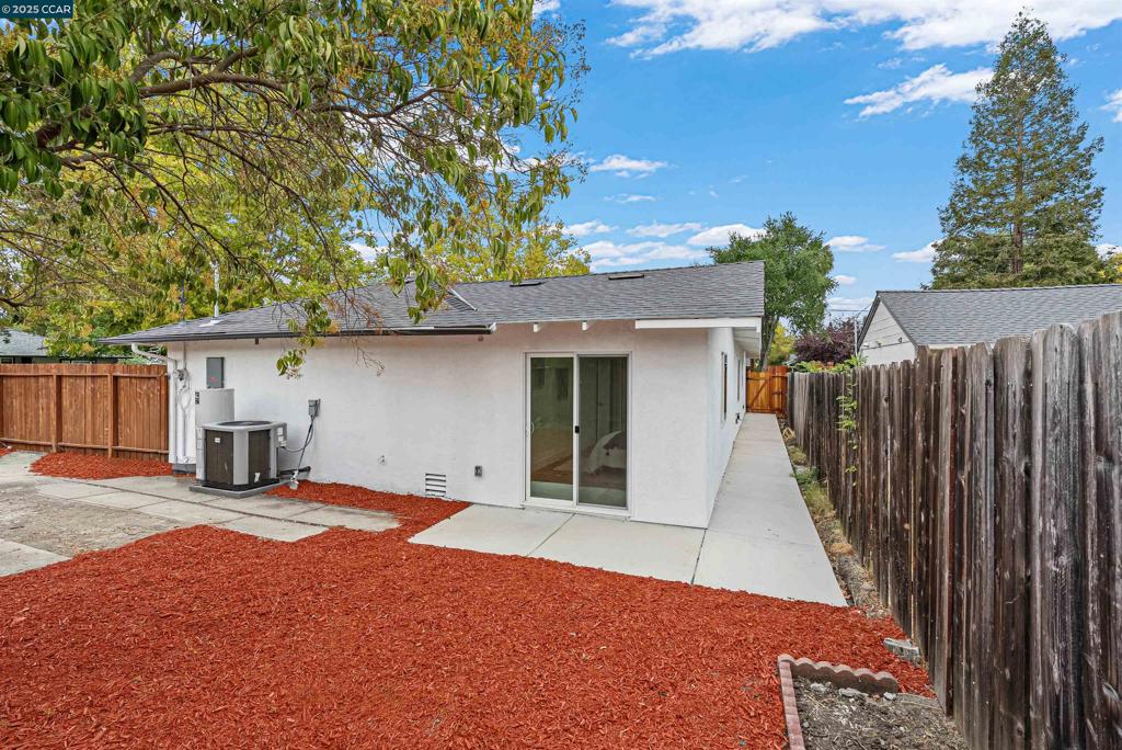 GREGORY GARDENS - Residential