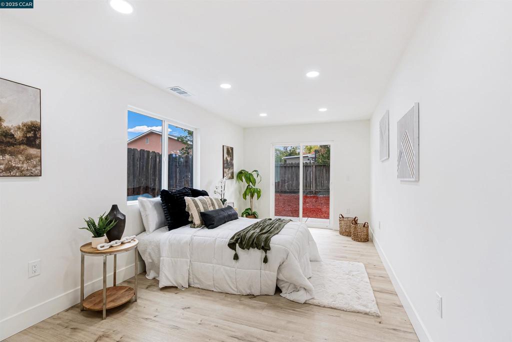 GREGORY GARDENS - Residential