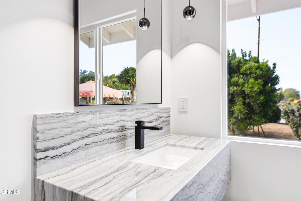 Las Posas Estates - 5249 - Residential