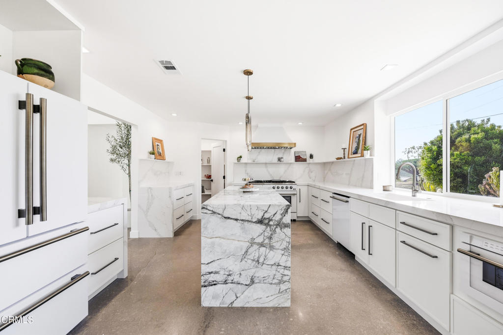 Las Posas Estates - 5249 - Residential