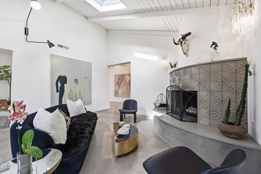 Las Posas Estates - 5249 - Residential