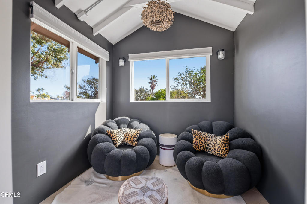 Las Posas Estates - 5249 - Residential