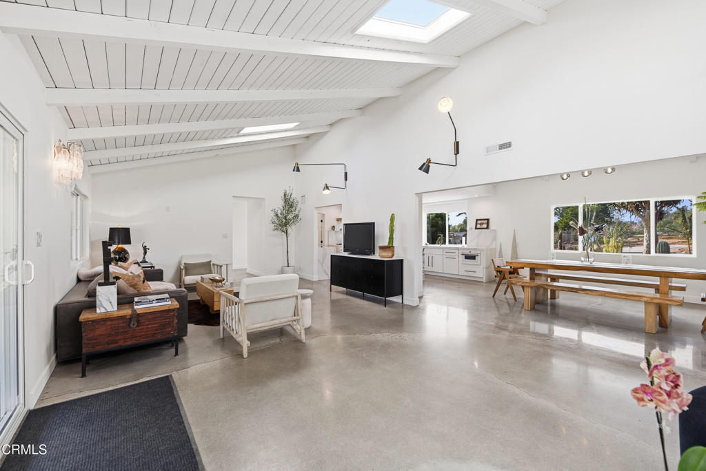 Las Posas Estates - 5249 - Residential