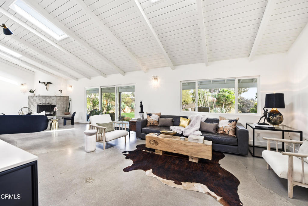 Las Posas Estates - 5249 - Residential