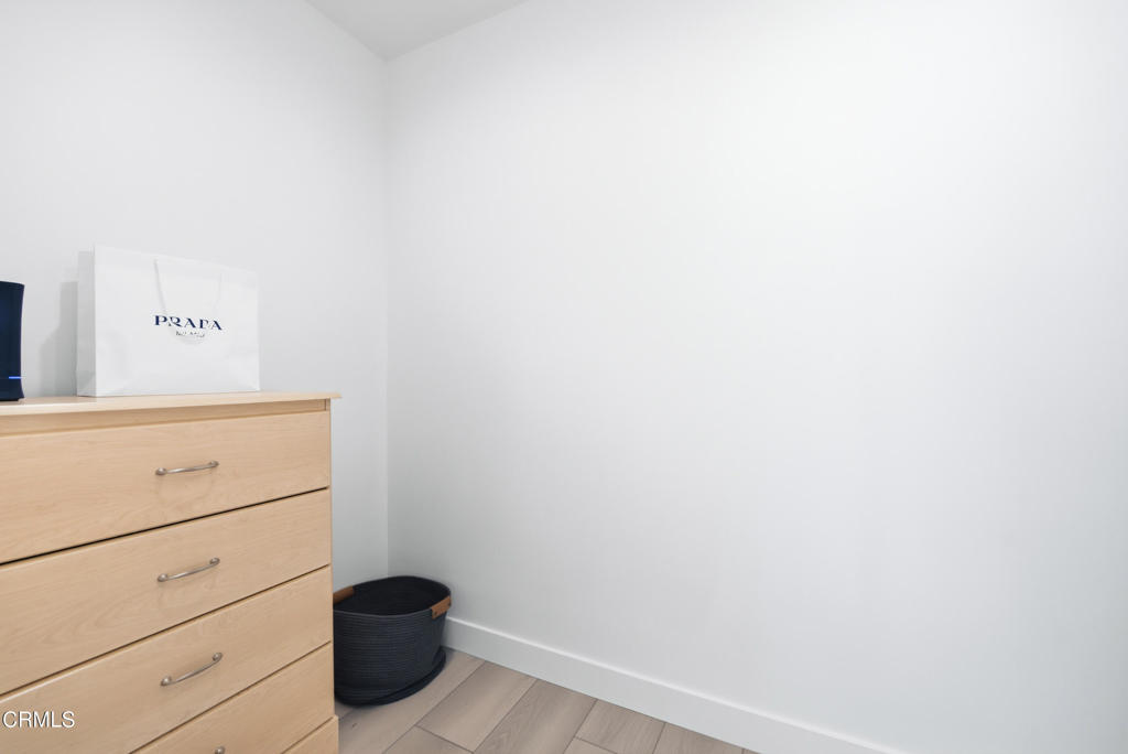 Las Posas Estates - 5249 - Residential