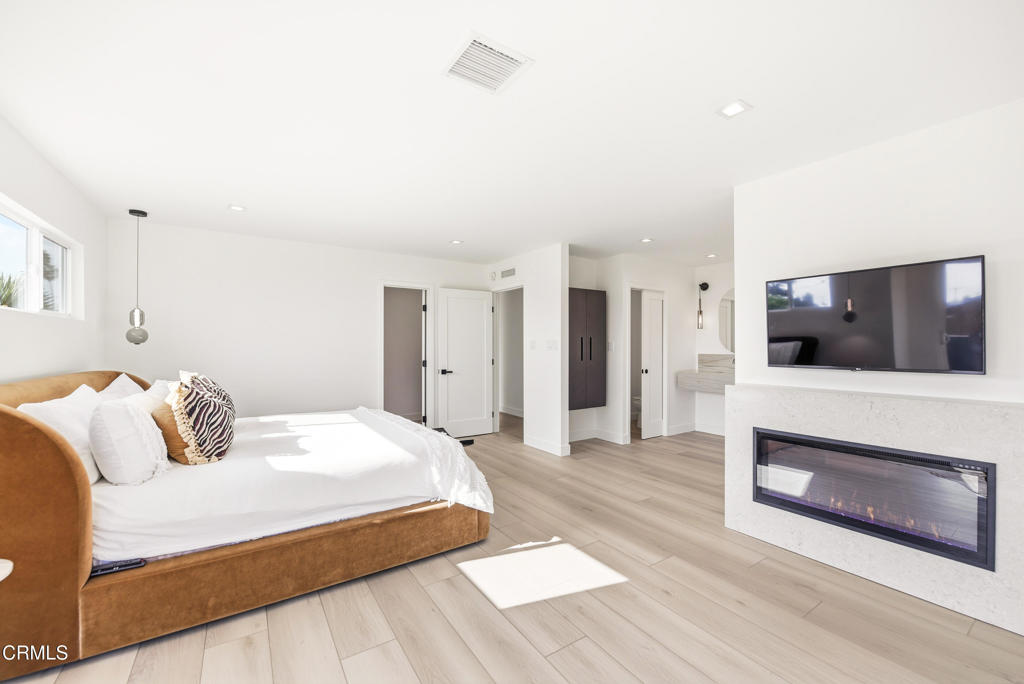 Las Posas Estates - 5249 - Residential