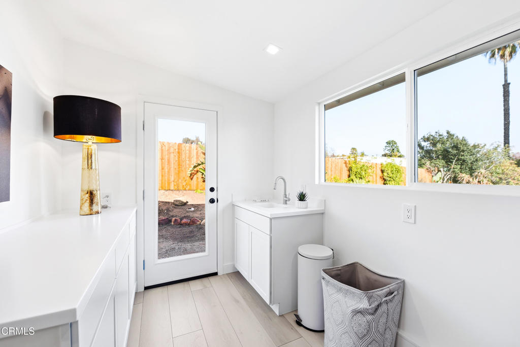 Las Posas Estates - 5249 - Residential