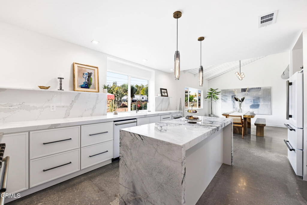 Las Posas Estates - 5249 - Residential