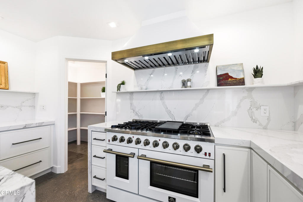 Las Posas Estates - 5249 - Residential