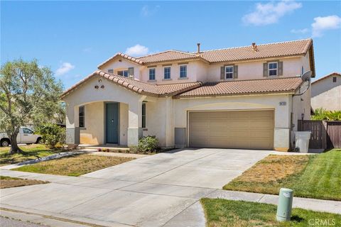 Photo of 8430 Fillmore Court, Oak Hills, CA 92344 (MLS # HD26133727)