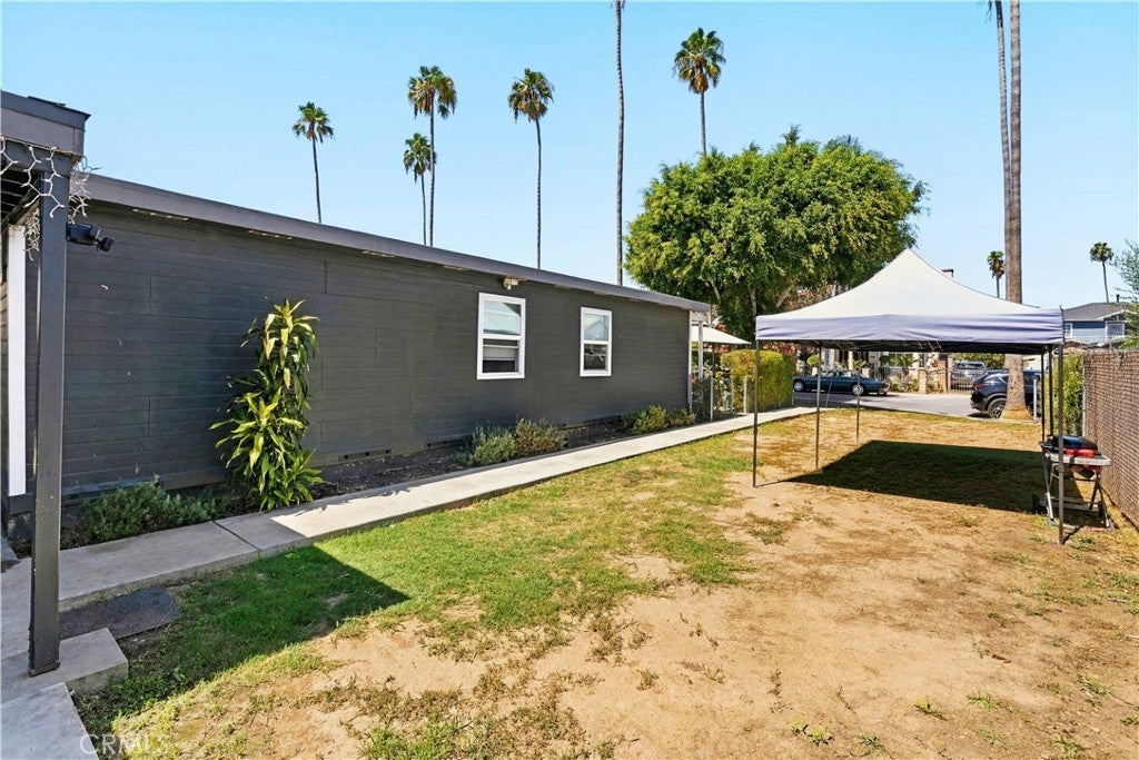 1424 252nd Street