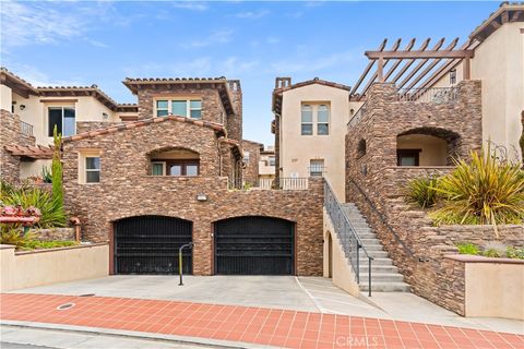 Photo of 117 Avenida Del Reposo #F, San Clemente, CA 92672 (MLS # OC25244746) Photo of 117 Avenida Del Reposo #F, San Clemente, CA 92672 (MLS # OC25244746)