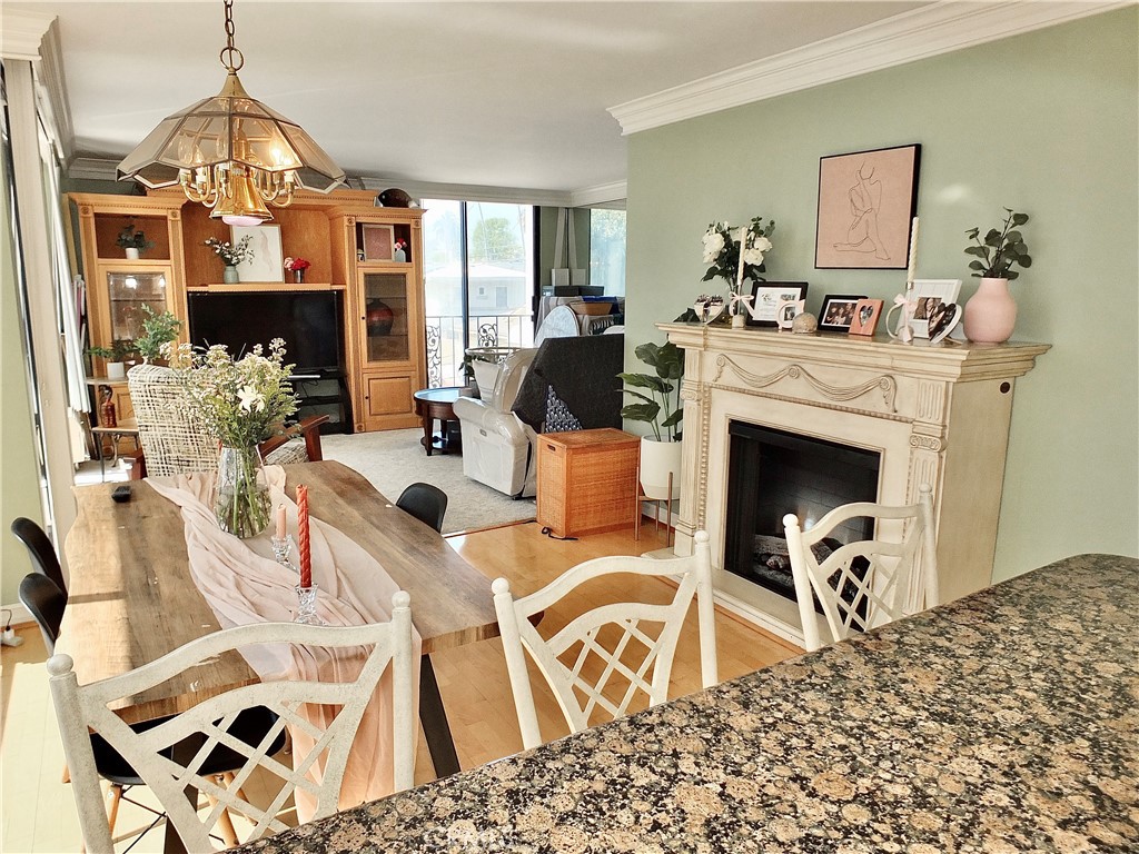 Versailles (VRS) - Residential