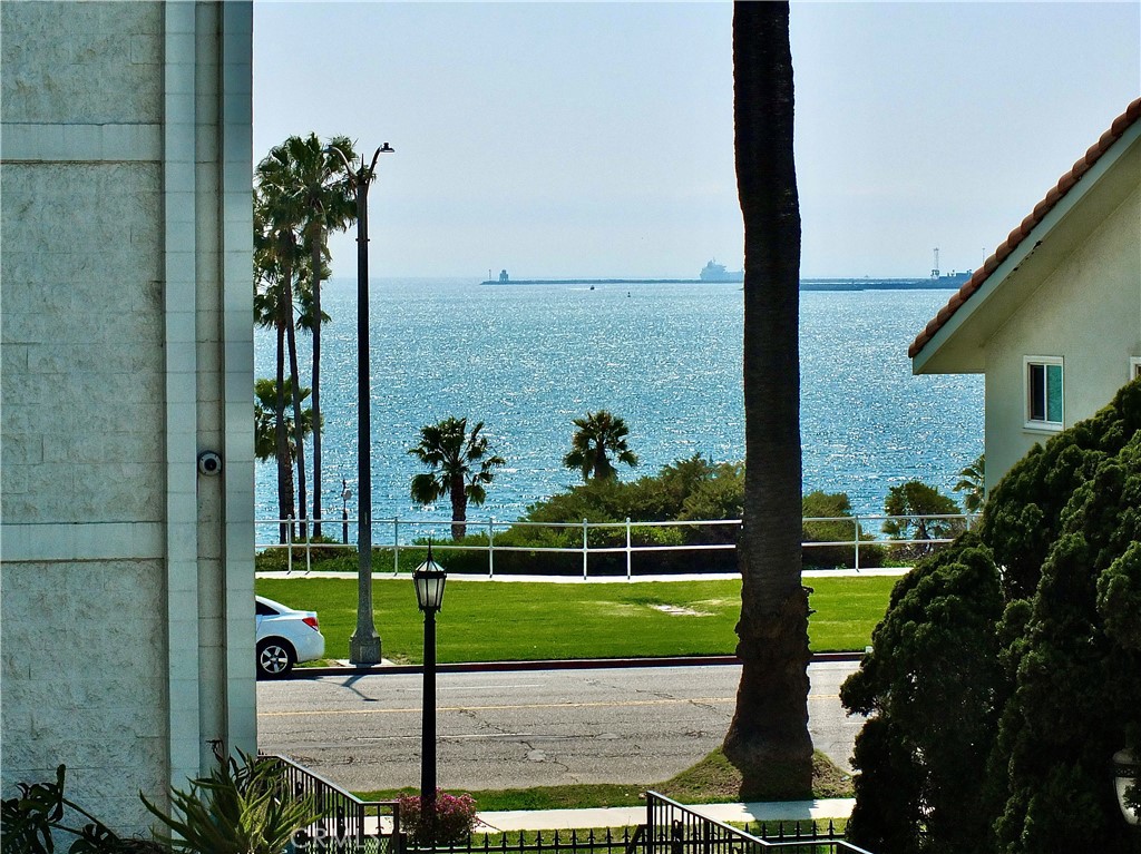 2601 E Ocean 205