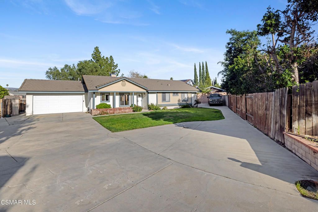 Photo of 2407 Elizondo Avenue, Simi Valley, CA 93065 (MLS # 226000550)