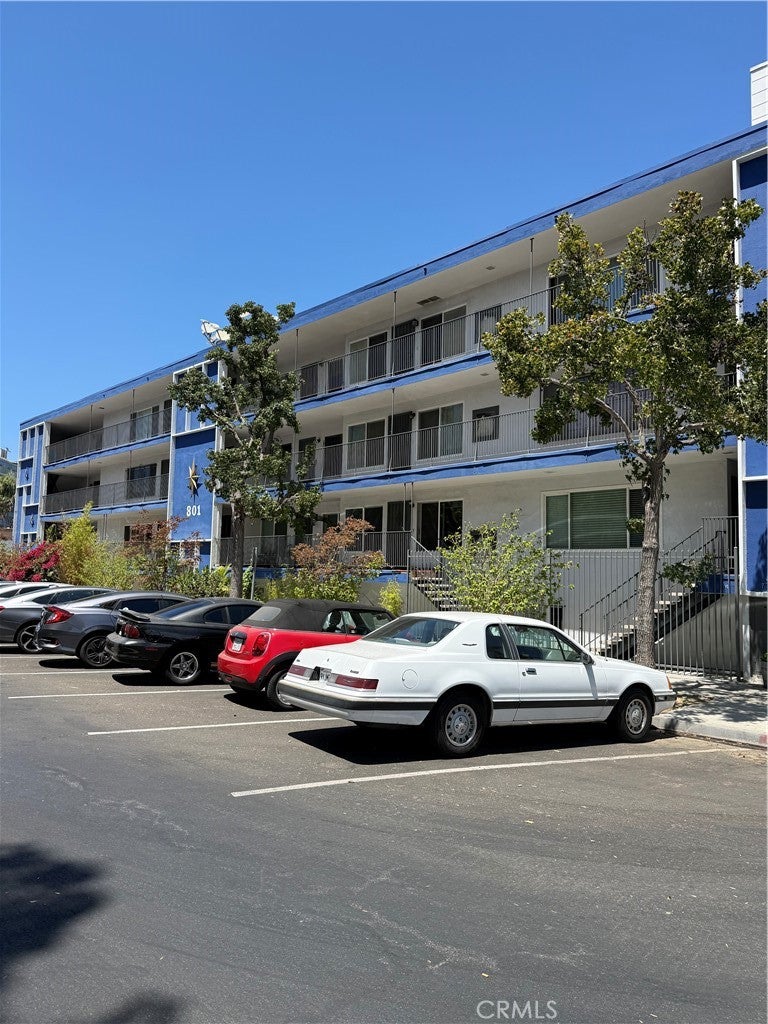 801 E 1st Street 10