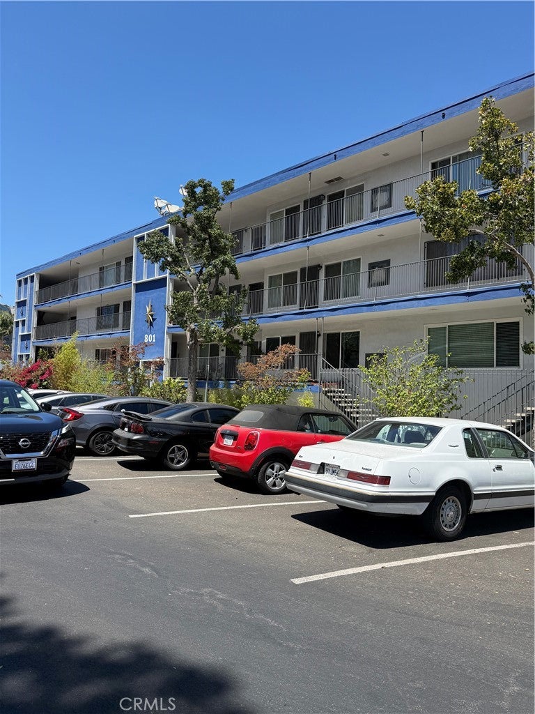 801 E 1st Street 10