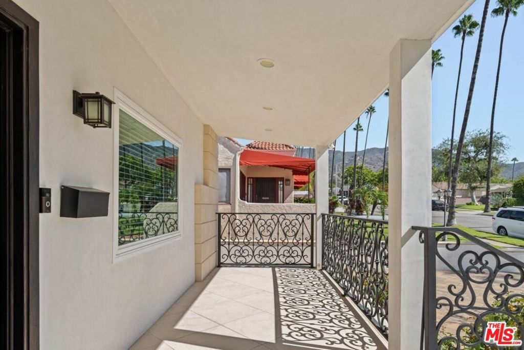 1259 Western Avenue