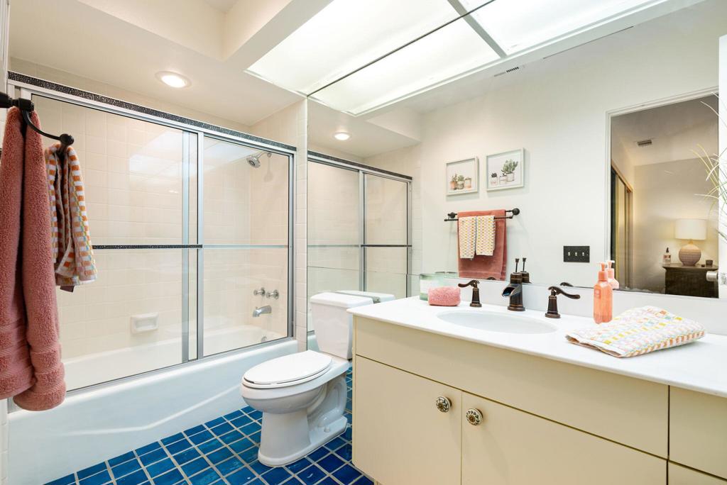 Mountain Cove - Residential Lease