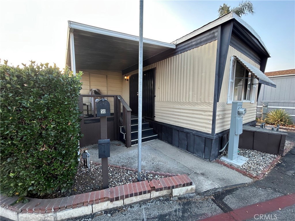 1045 N Azusa Ave. SPC 50