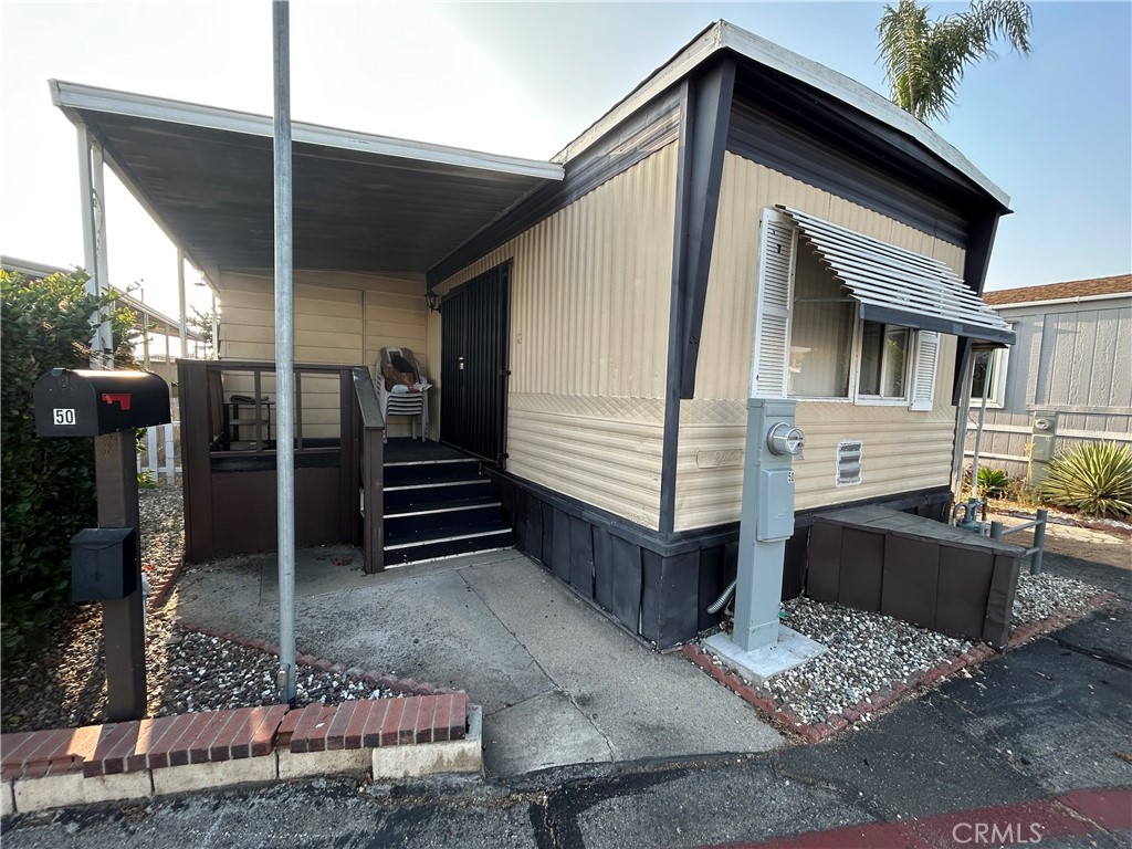 1045 N Azusa Ave. SPC 50