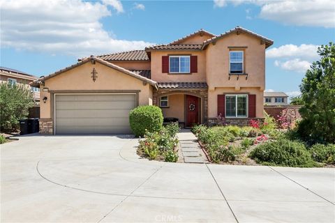 Photo of 29230 Braemar, Lake Elsinore, CA 92530 (MLS # SW26074611)