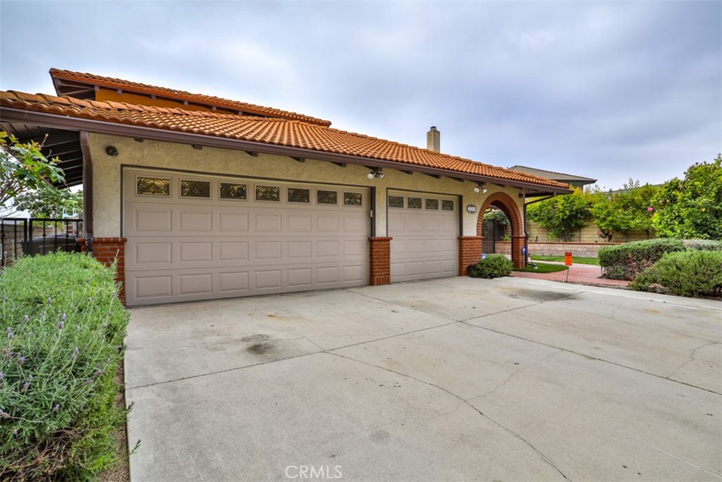 3308 N Lamer Street