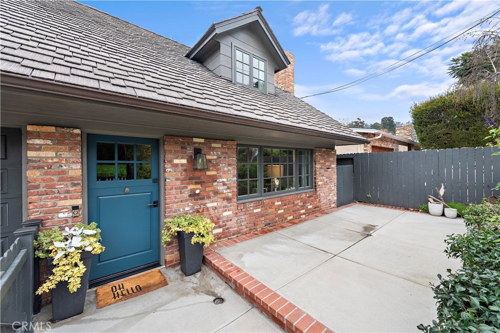 916 Bluebird Canyon Drive