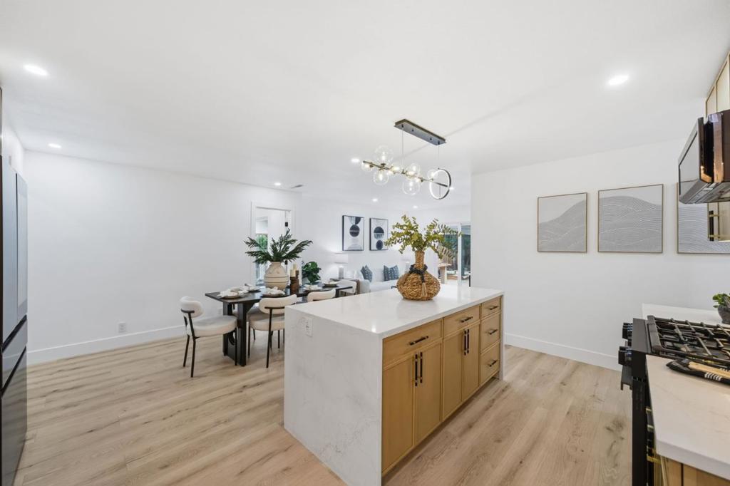 1525 Santa Inez Drive