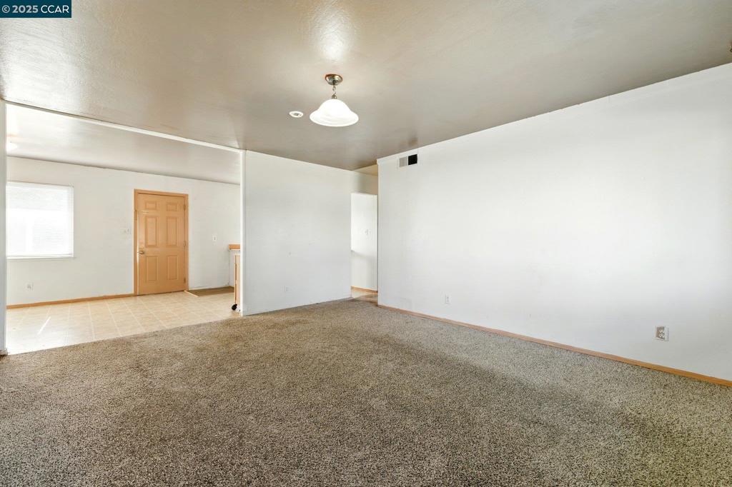 Properties 2 7105 Thomas Dr