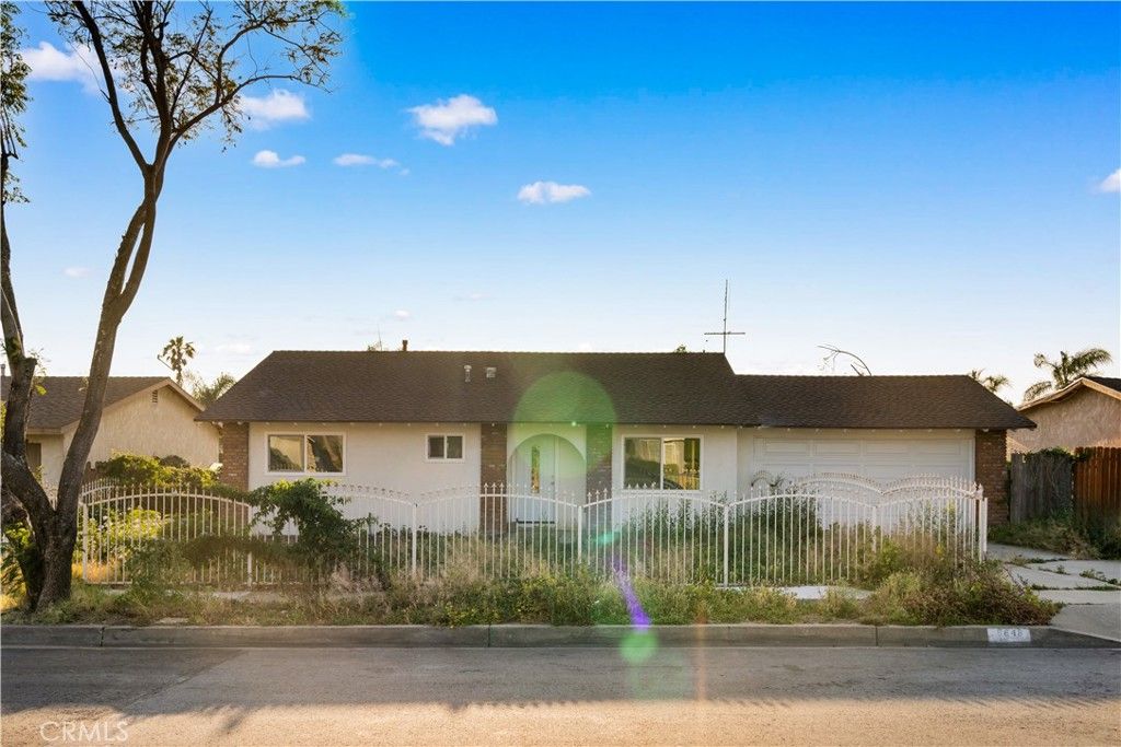 Photo of 8646 Tamarind Avenue, Fontana, CA 92335 (MLS # WS26087897)