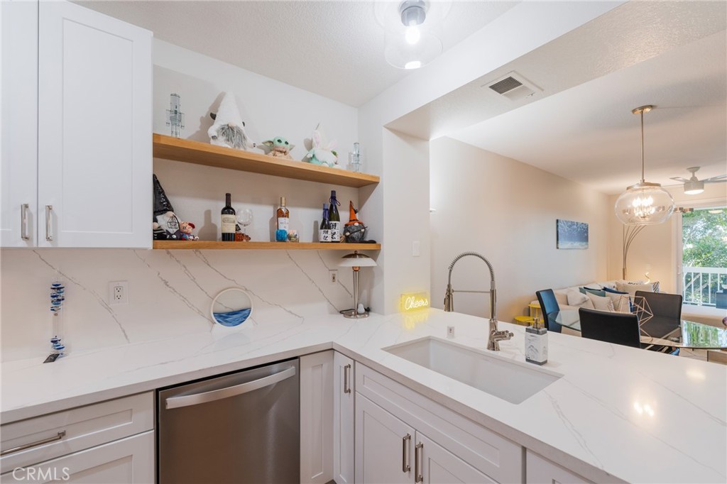 20371 Bluffside Circle 212