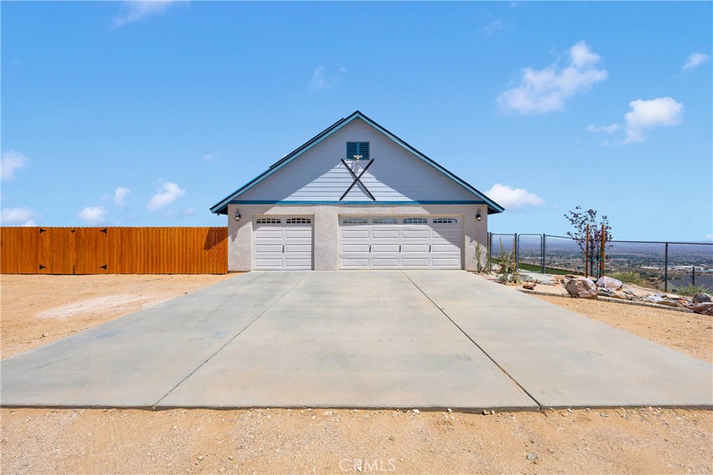 8316 Lona Lane