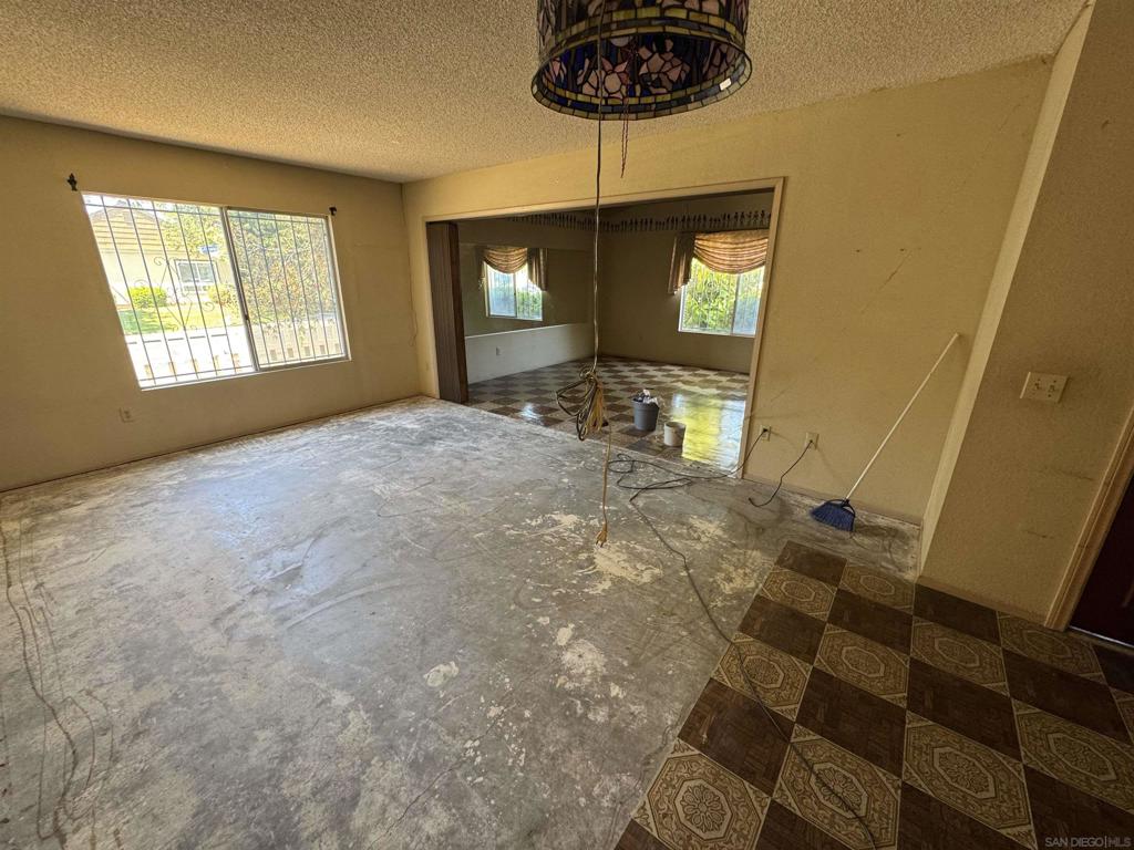 10490 Stanfield Cir