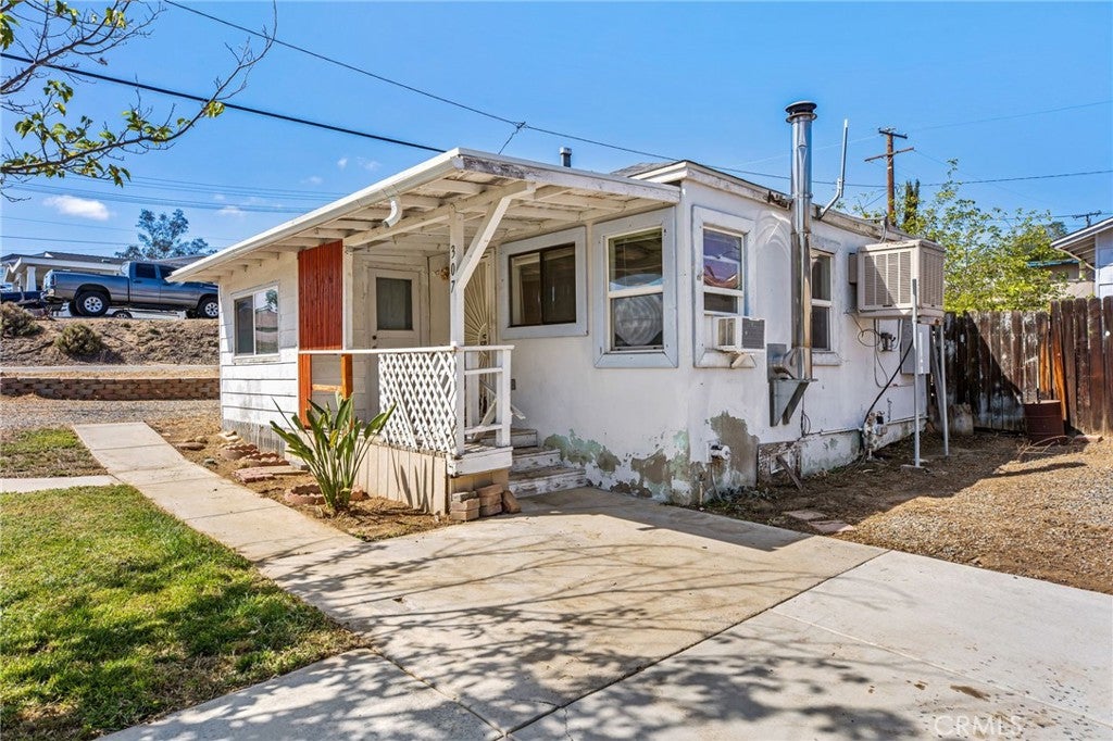 307 N Lowell