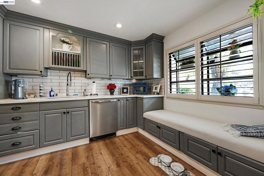 3277 Monika Ln