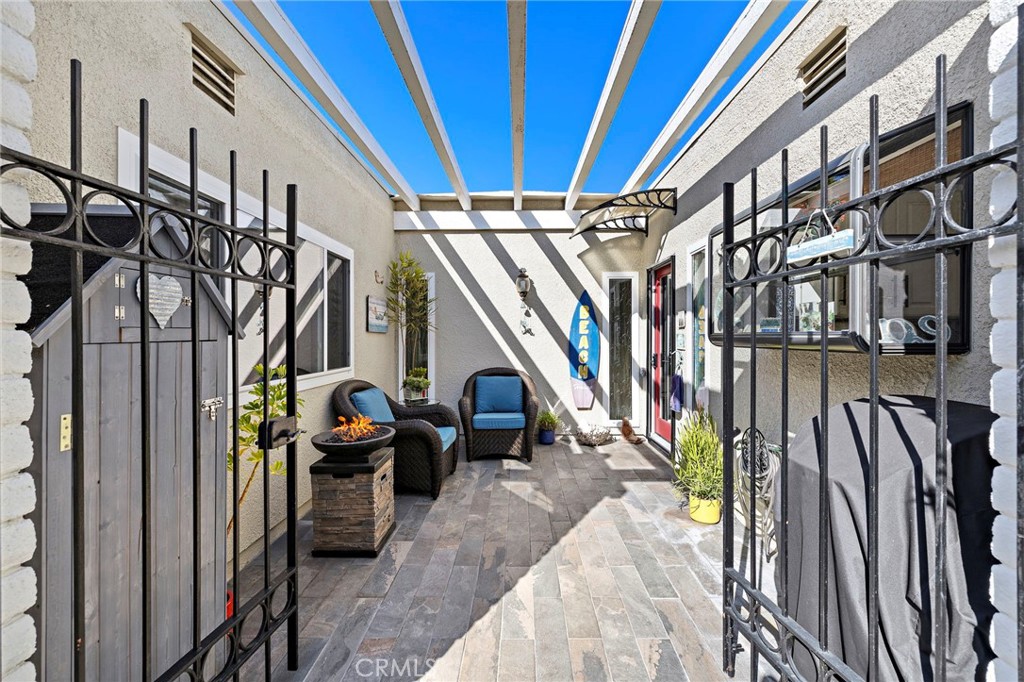 2026 Via Mariposa E D