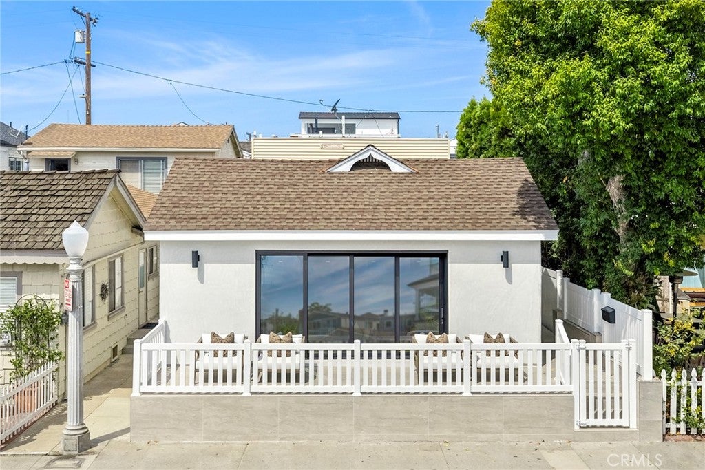 121 Marine Avenue, Newport Beach CA 92662 - Photo 1
