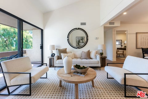 Photo of 5800 Owensmouth Avenue #76, Woodland Hills, CA 91367 (MLS # 26988703)