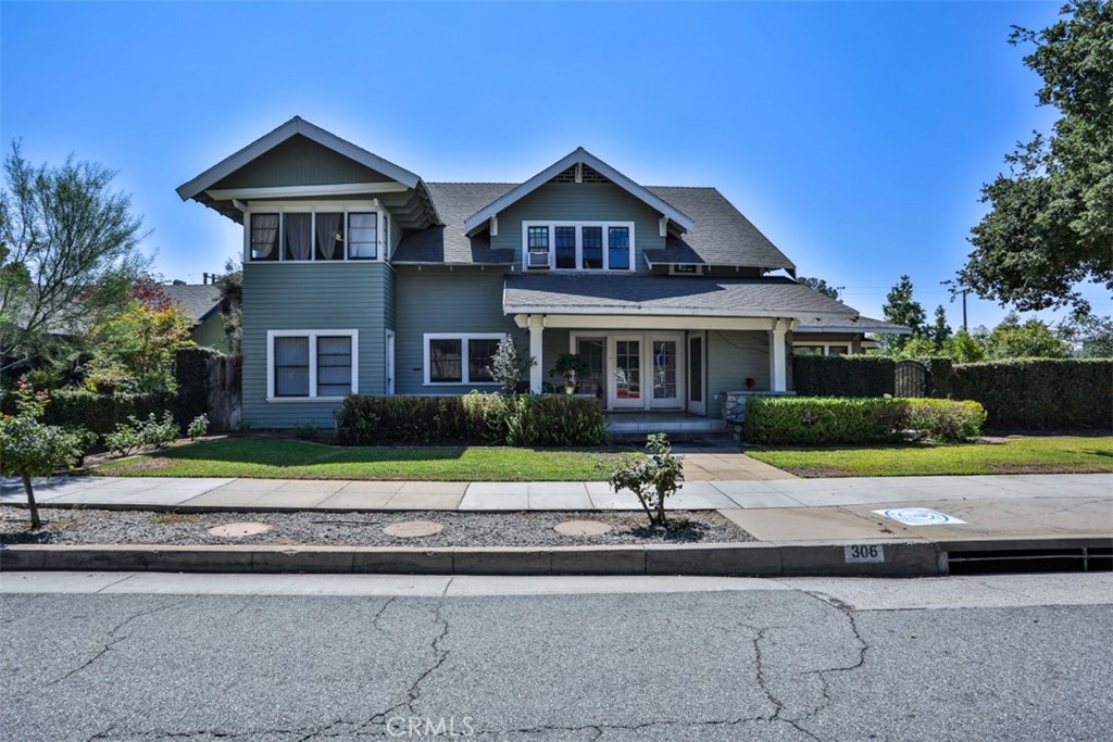 306 E Foothill