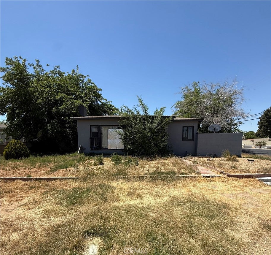 Photo of 44353 Kirkland Ave, Lancaster, CA 93535 (MLS # MB26093135)