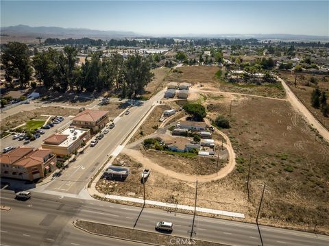 Tiny photo for 719 W Tefft Street, Nipomo, CA 93444 (MLS # PI25083116)